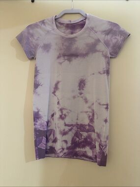 Tie-Dye Lululemon Purple Short Sleeve Women's Top